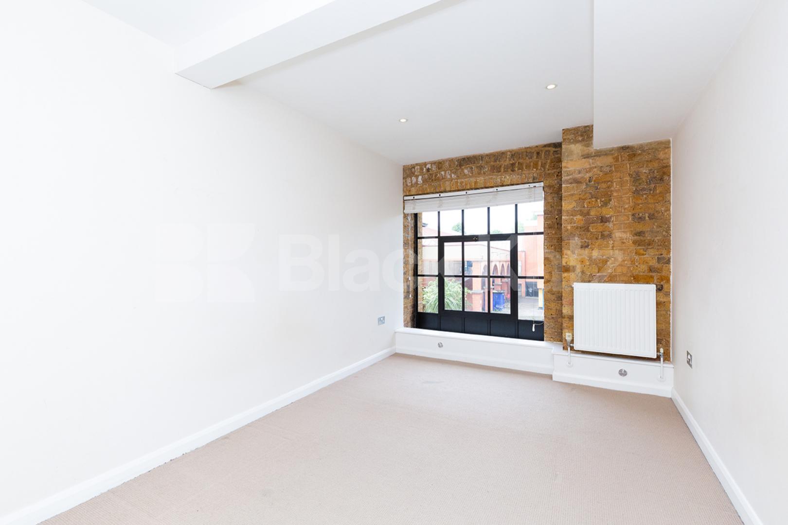 spacious 2 bedroom warehouse conversion with concierge  Springfield House lofts - Tyssen Street, Dalston